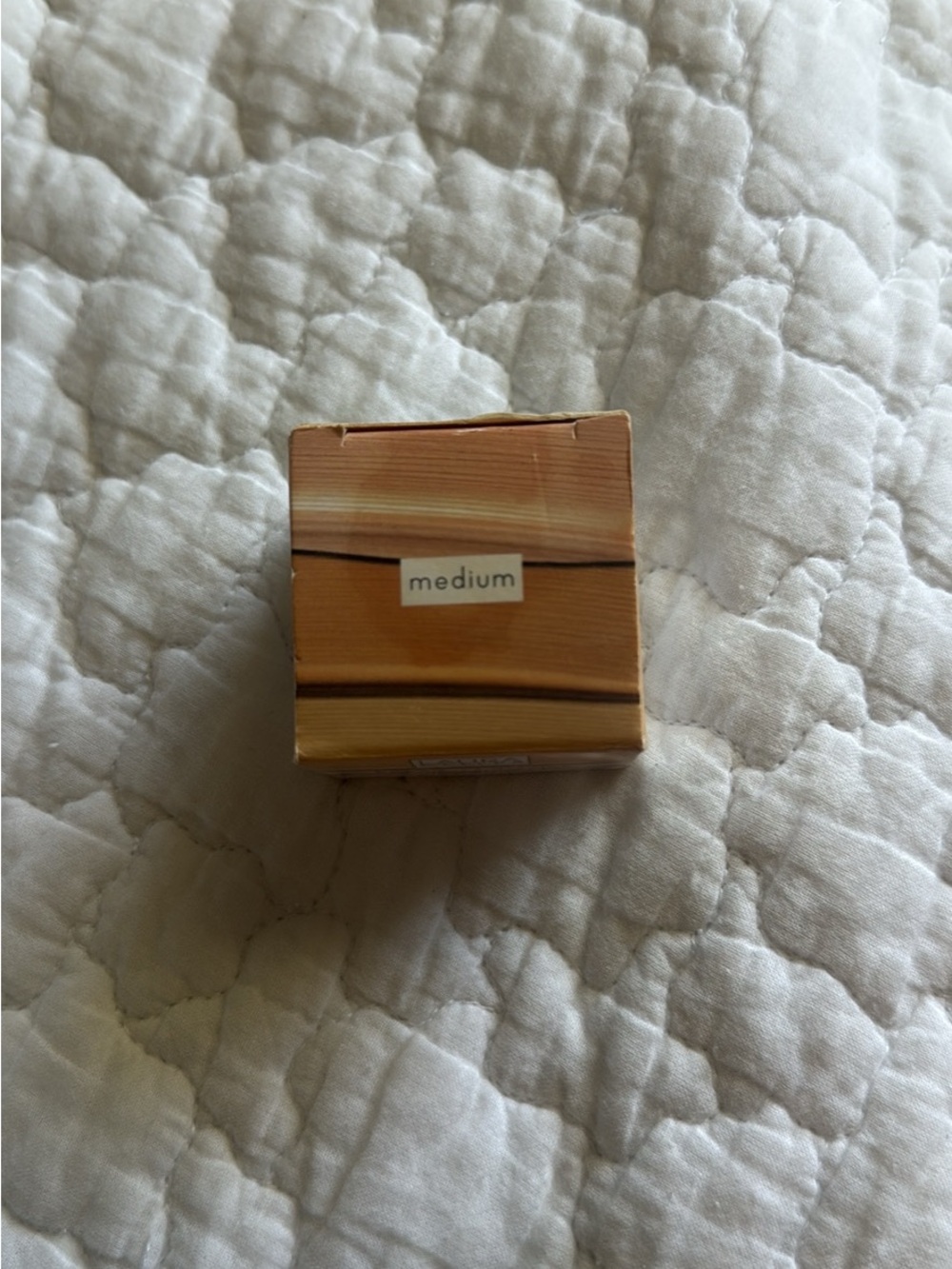 Laura Geller Baked Radiance Cream Concealer - Picture 2 of 4
